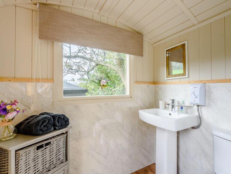 הרפורד Ewe Retreat Shepherds Hut מראה חיצוני תמונה